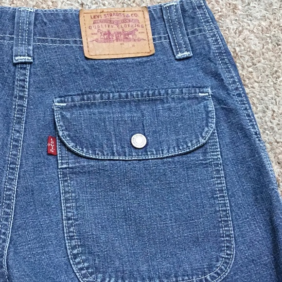 Vintage Levi’s Red Tag Woman’s Denim Jeans Snap Back Pocket Shorts size 6 - Picture 3 of 4
